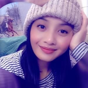 Meet your Posher, Chloe